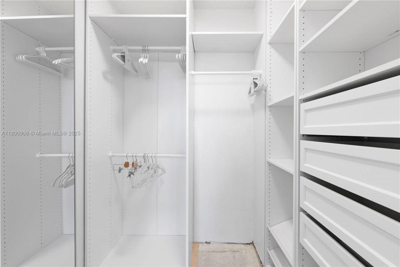 2030 S Ocean Dr, Unit 1708, Hallandale Beach, FL 33009 Photo