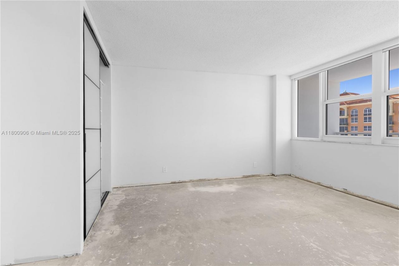 2030 S Ocean Dr, Unit 1708, Hallandale Beach, FL 33009 Photo