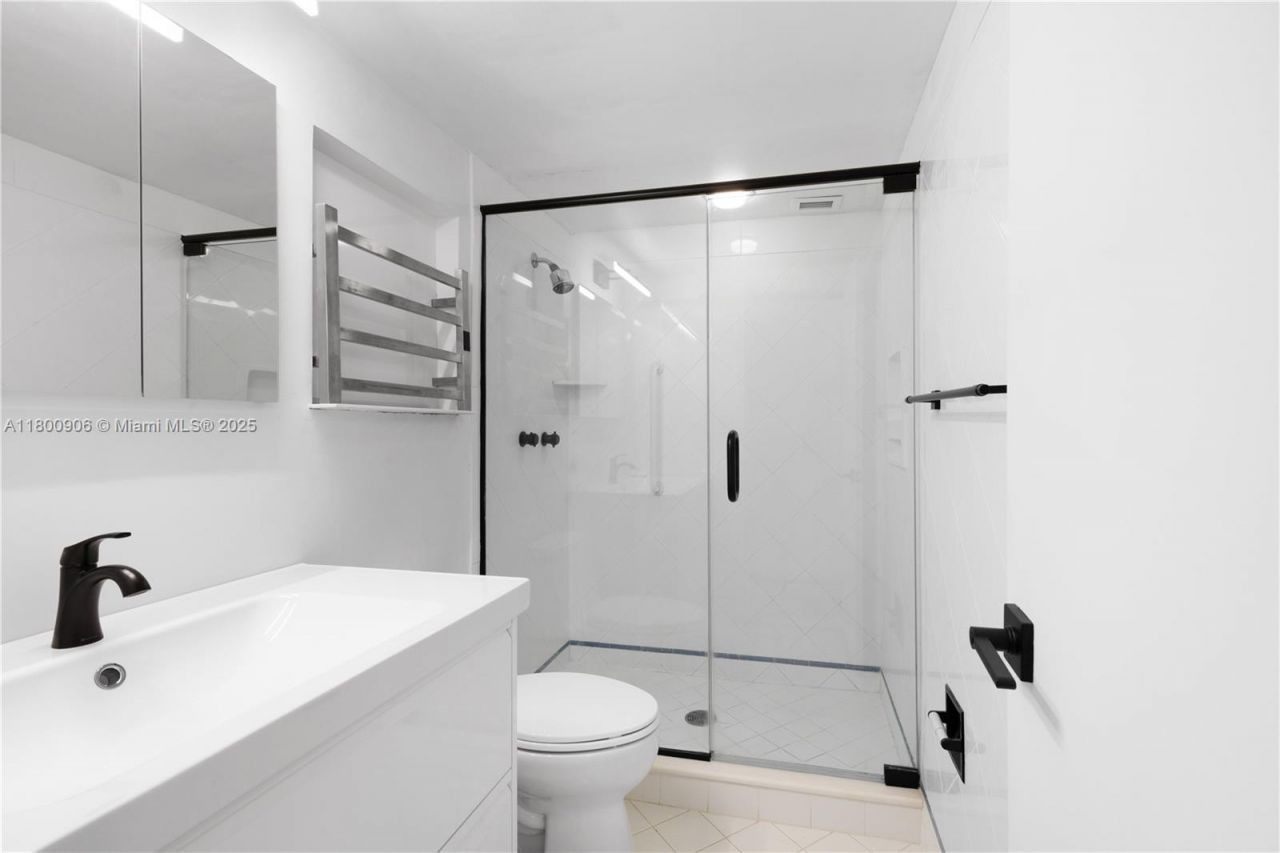 2030 S Ocean Dr, Unit 1708, Hallandale Beach, FL 33009 Photo