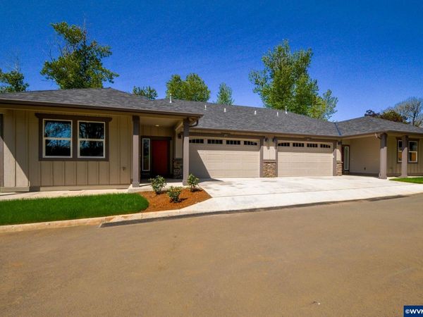 257 NW Douglas (-259) St, Dallas, OR 97338