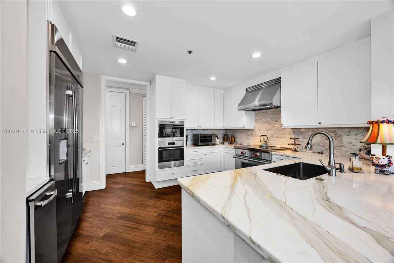 13647 Deering Bay Dr, Unit 142, Coral Gables, FL 33158 Photo