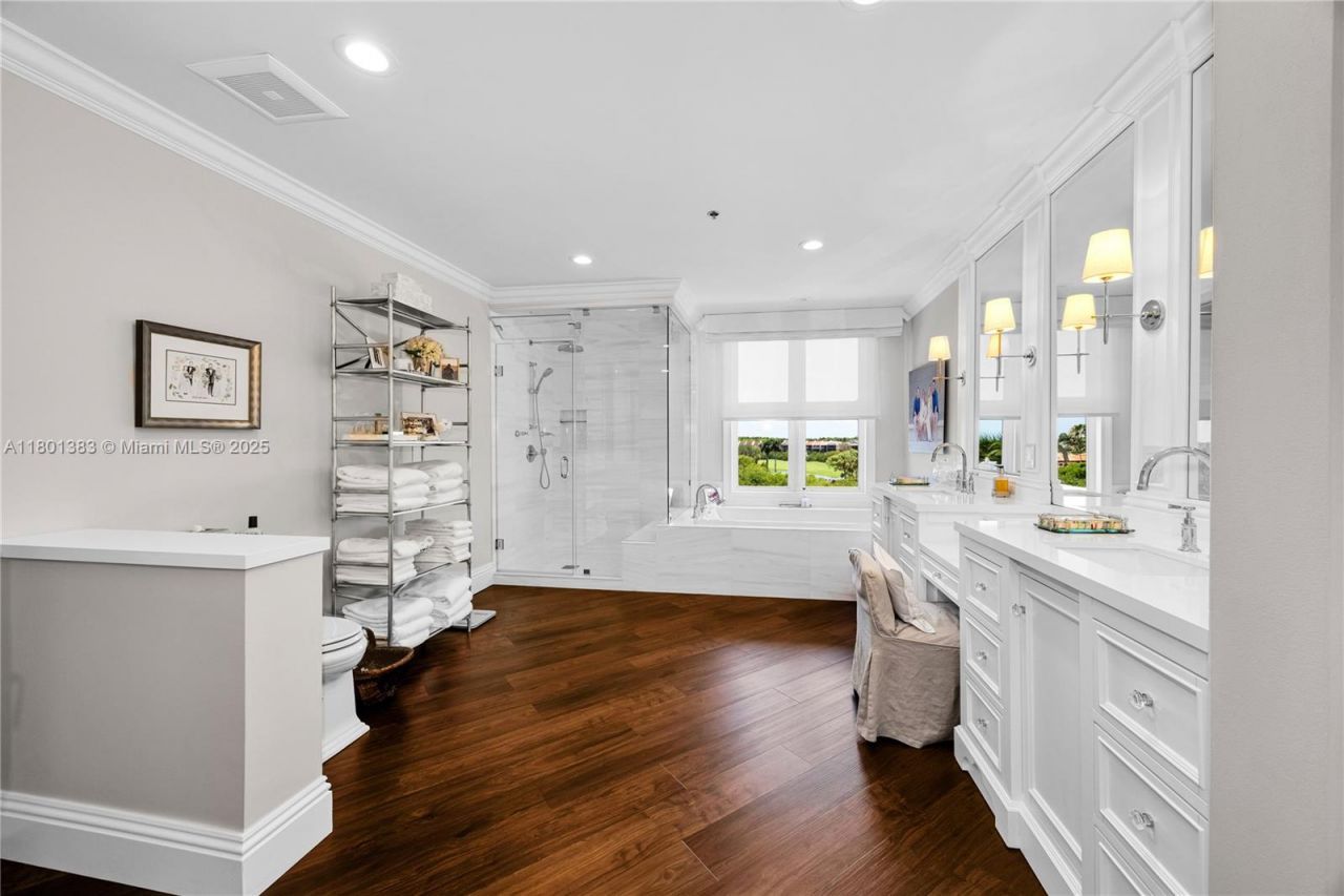 13647 Deering Bay Dr, Unit 142, Coral Gables, FL 33158 Photo