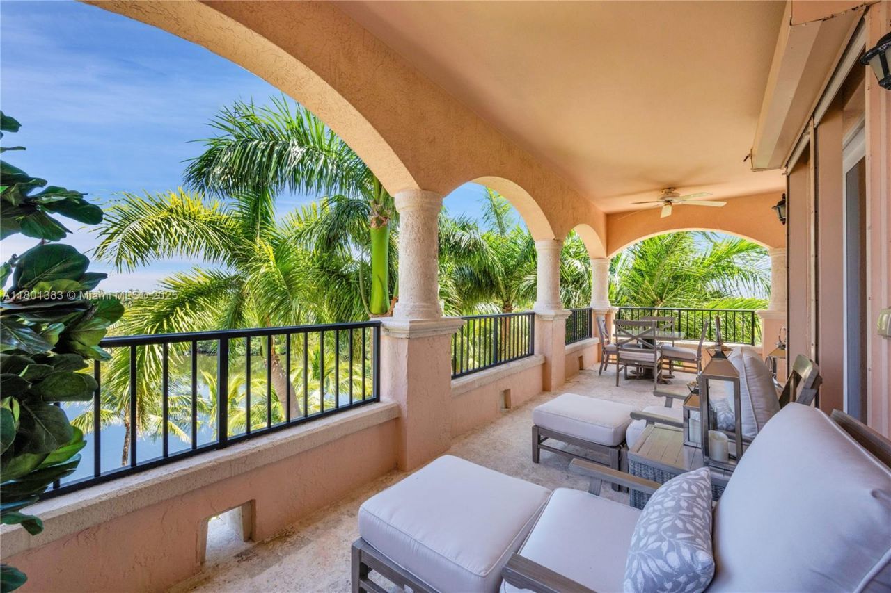 13647 Deering Bay Dr, Unit 142, Coral Gables, FL 33158 Photo