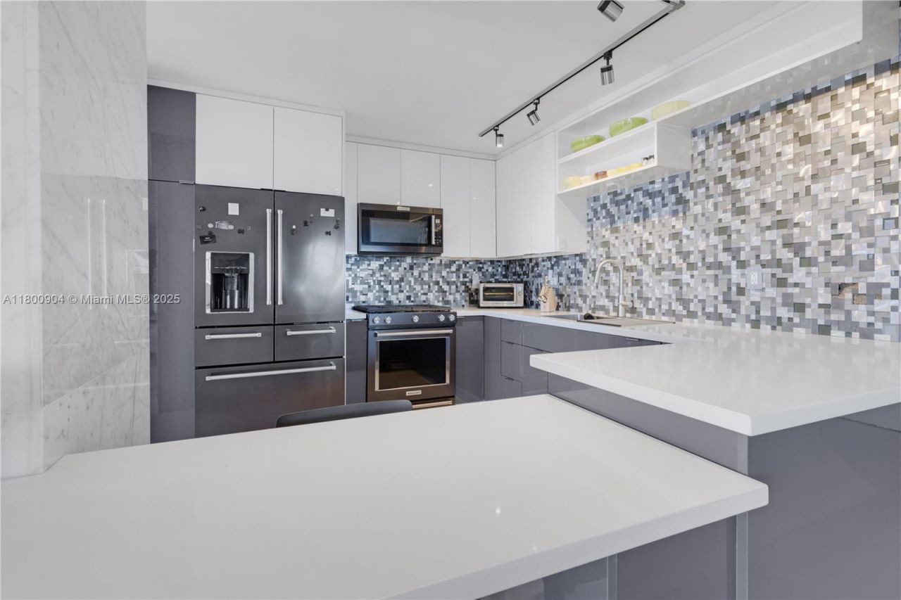 2030 S Ocean Dr, Unit 1707, Hallandale Beach, FL 33009 Photo