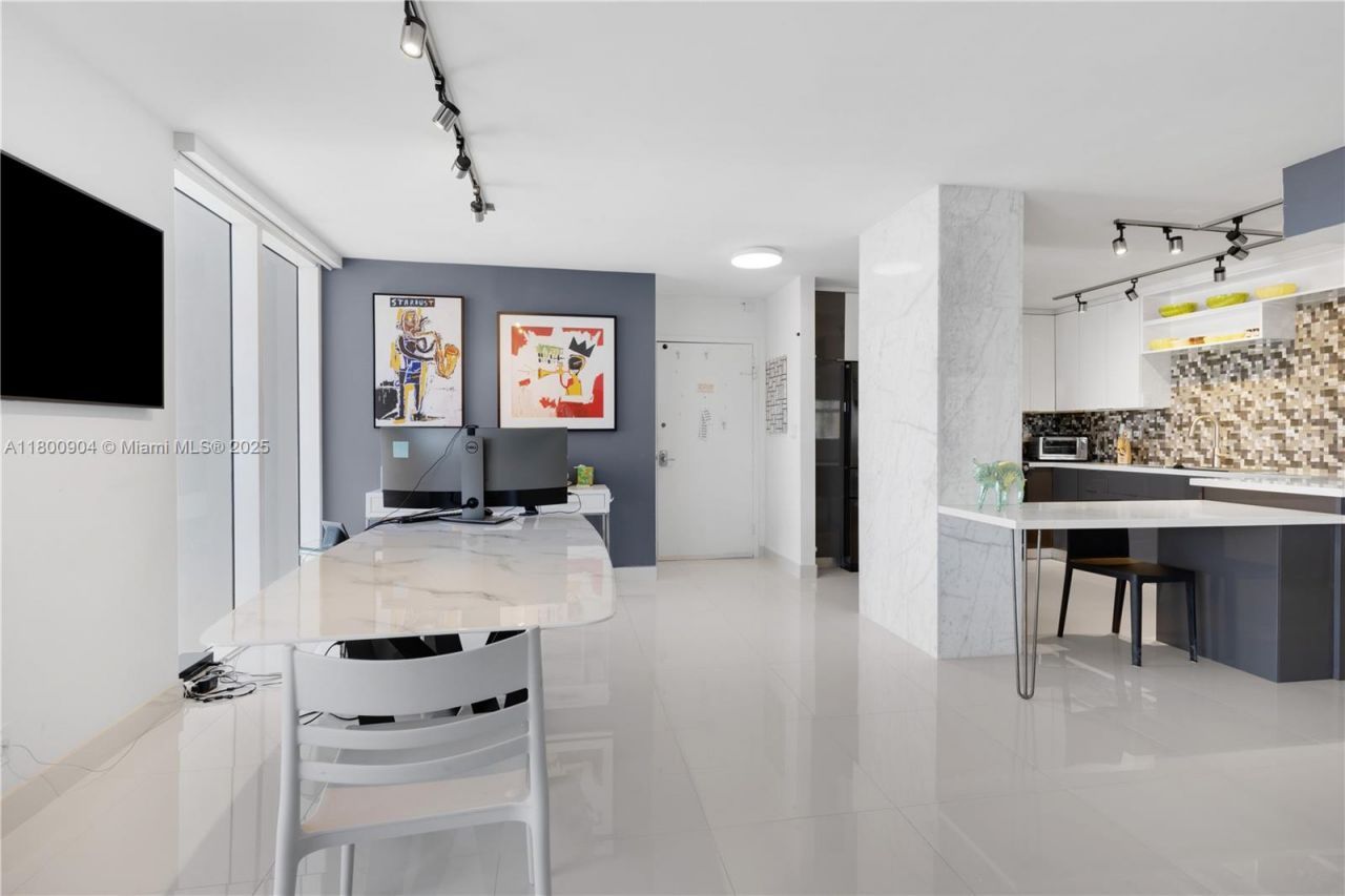 2030 S Ocean Dr, Unit 1707, Hallandale Beach, FL 33009 Photo