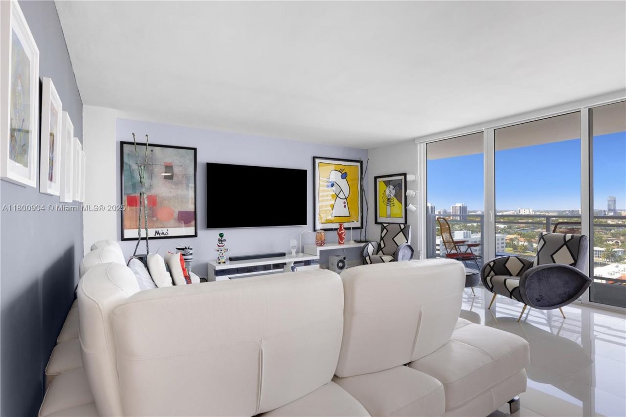 2030 S Ocean Dr, Unit 1707, Hallandale Beach, FL 33009 Photo