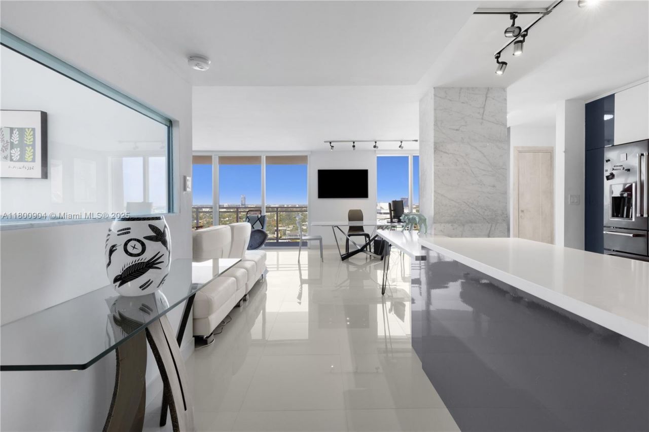 2030 S Ocean Dr, Unit 1707, Hallandale Beach, FL 33009 Photo