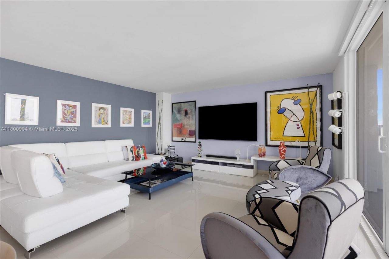 2030 S Ocean Dr, Unit 1707, Hallandale Beach, FL 33009 Photo