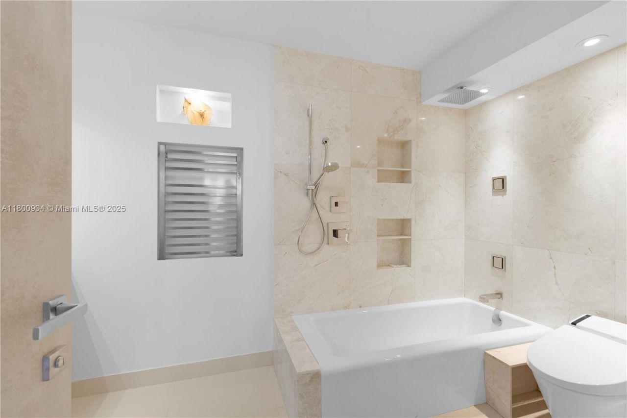 2030 S Ocean Dr, Unit 1707, Hallandale Beach, FL 33009 Photo