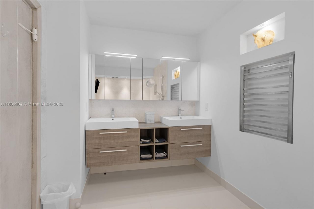 2030 S Ocean Dr, Unit 1707, Hallandale Beach, FL 33009 Photo