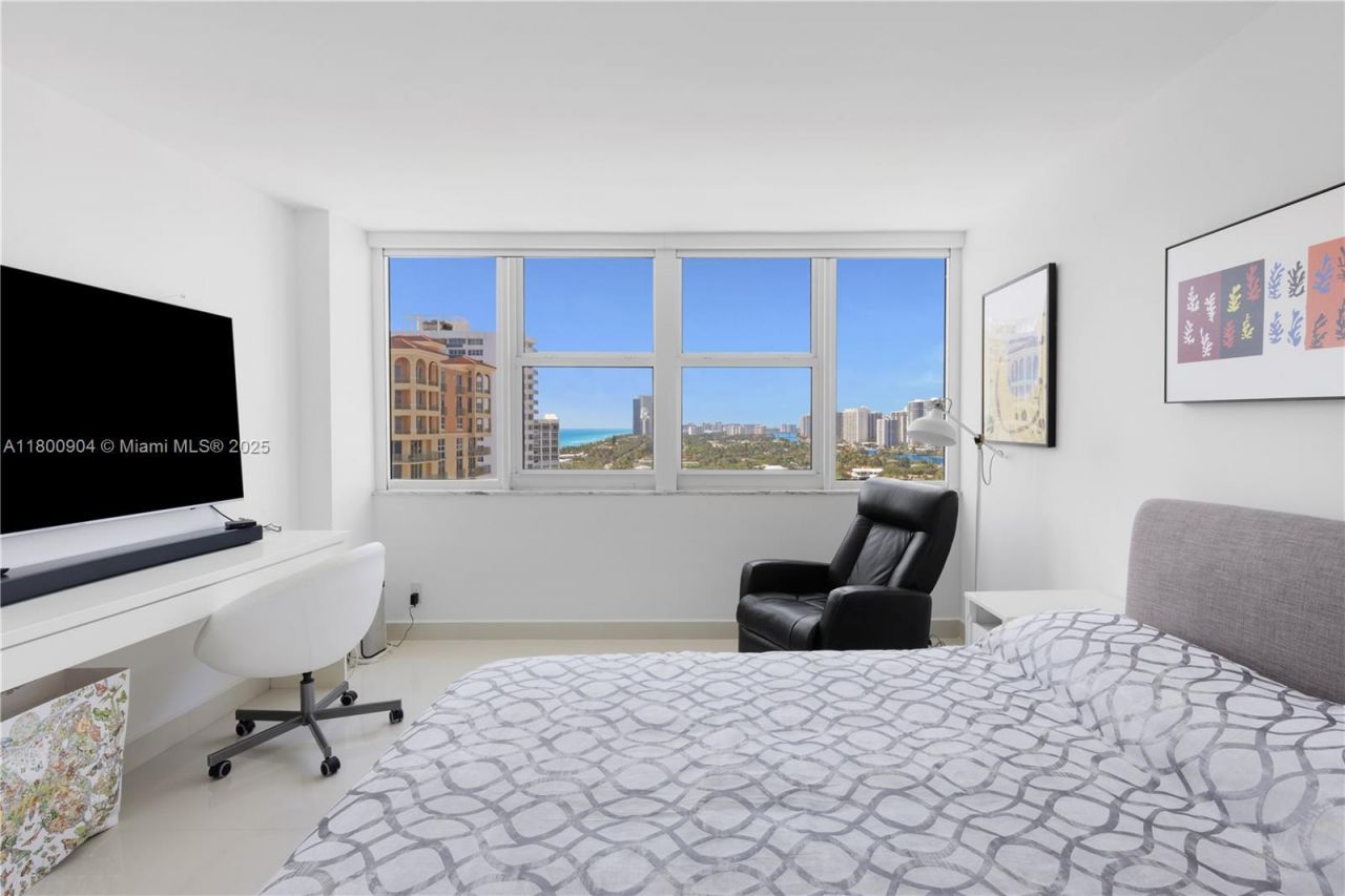 2030 S Ocean Dr, Unit 1707, Hallandale Beach, FL 33009 Photo