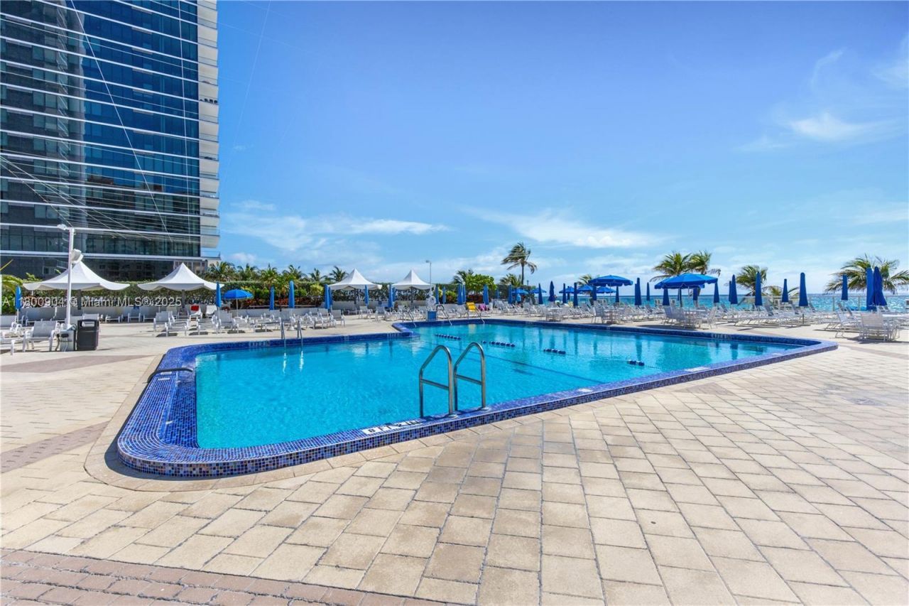 2030 S Ocean Dr, Unit 1707, Hallandale Beach, FL 33009 Photo