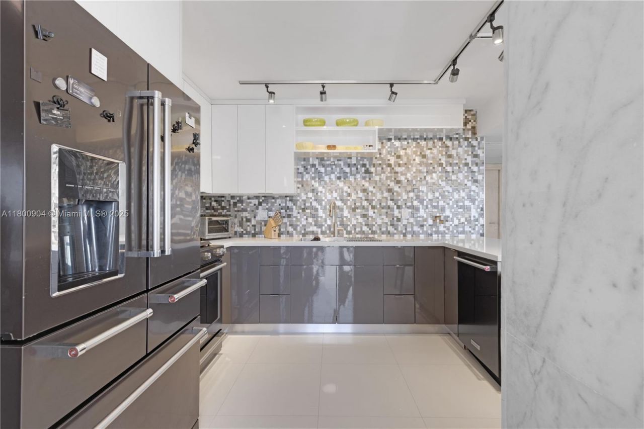 2030 S Ocean Dr, Unit 1707, Hallandale Beach, FL 33009 Photo