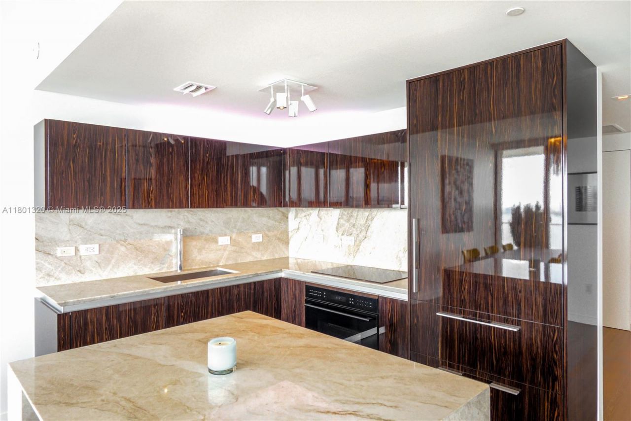 3131 NE 7th Ave, Unit 3606, Miami, FL 33137 Photo