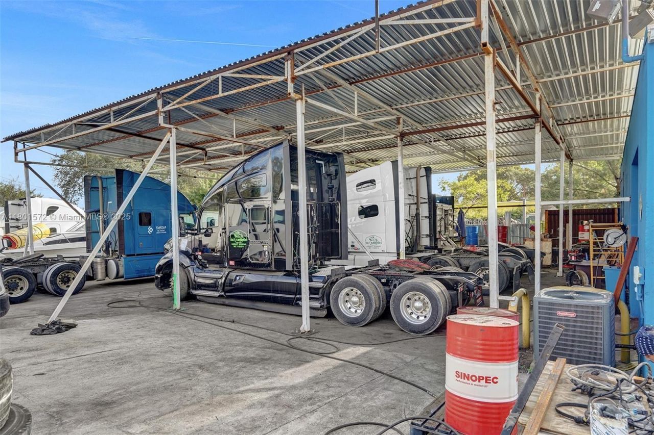 850 NW 12th Ter, Pompano Beach, FL 33069 Photo