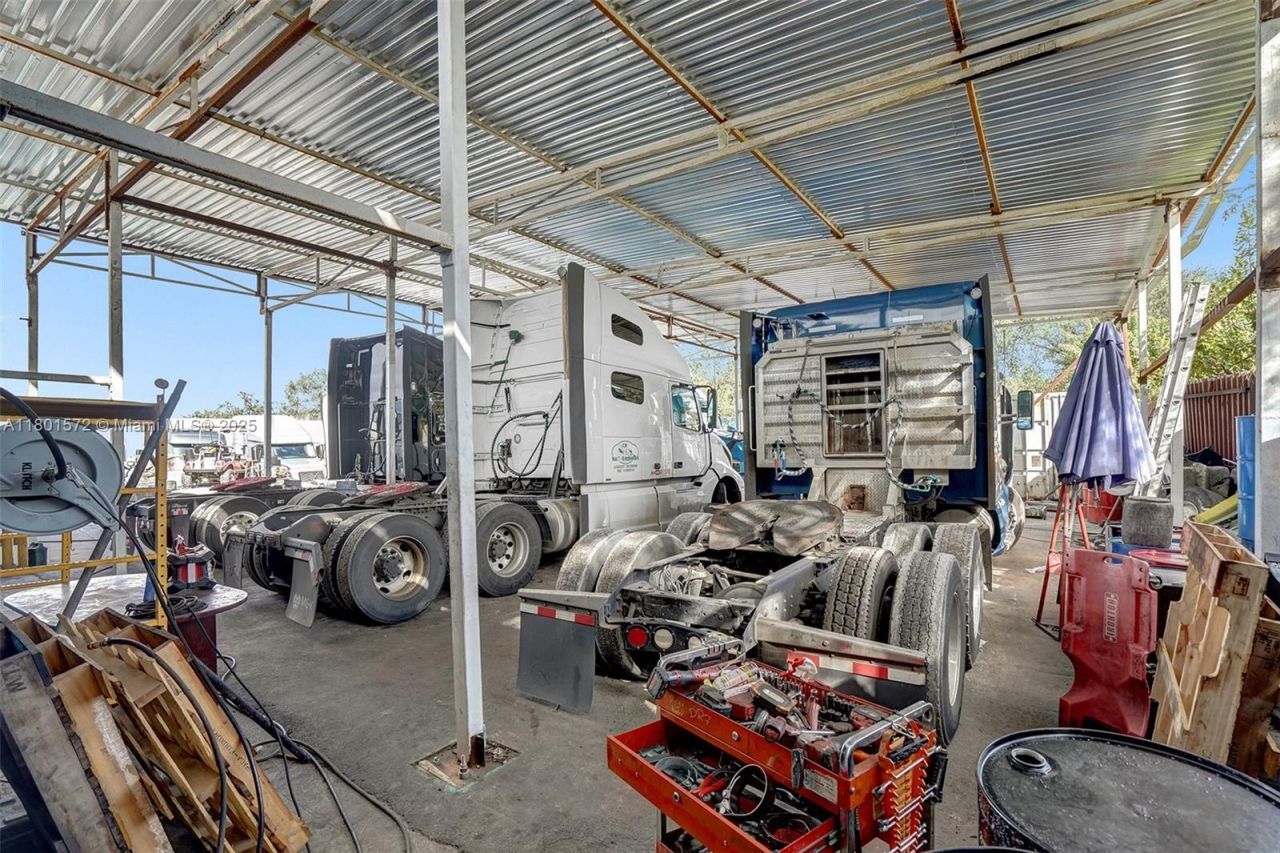 850 NW 12th Ter, Pompano Beach, FL 33069 Photo