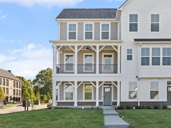 105 Parkerwood Lane, West Lafayette, IN 47906