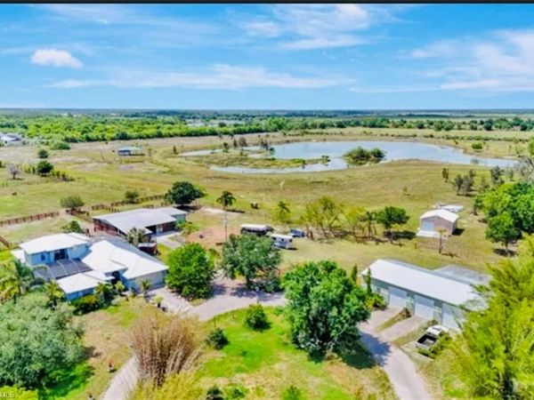 20371 Williams DR, NORTH FORT MYERS, FL 33917