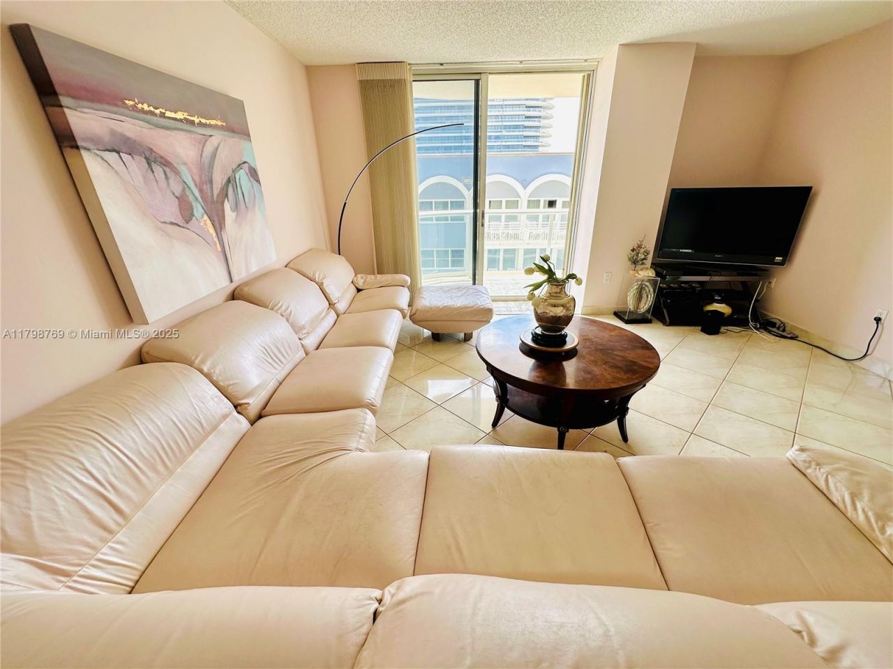 8855 Collins Ave, Unit 7H, Surfside, FL 33154 Photo