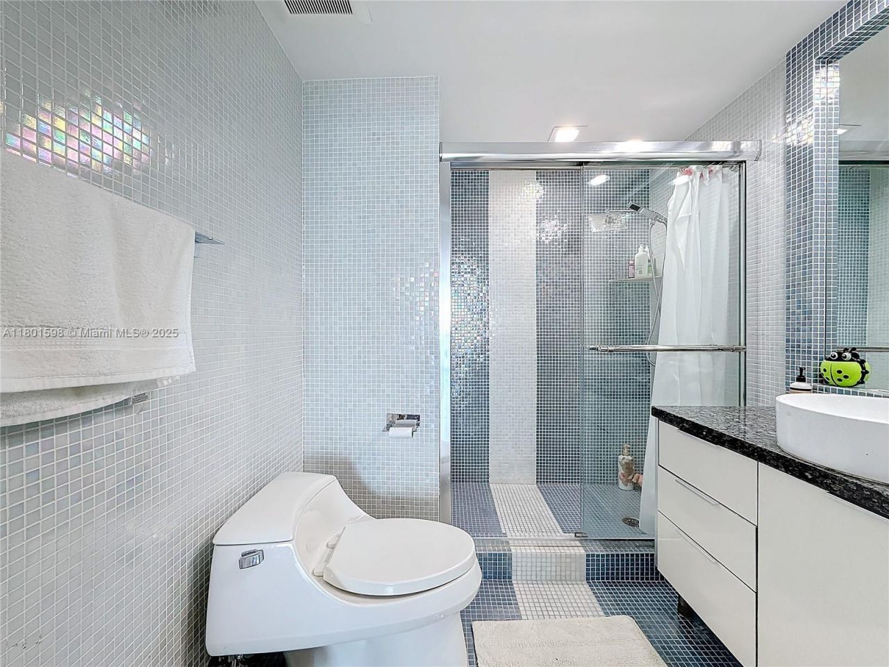 3370 Hidden Bay Dr, Unit 2813, Aventura, FL 33180 Photo