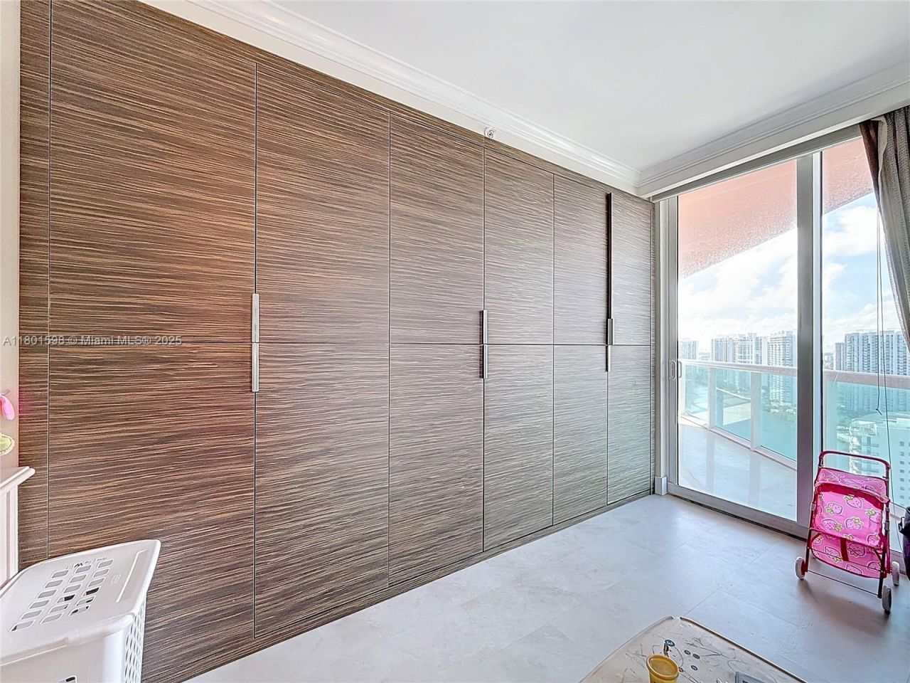 3370 Hidden Bay Dr, Unit 2813, Aventura, FL 33180 Photo