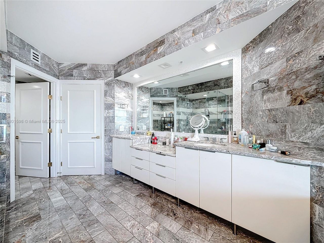 3370 Hidden Bay Dr, Unit 2813, Aventura, FL 33180 Photo