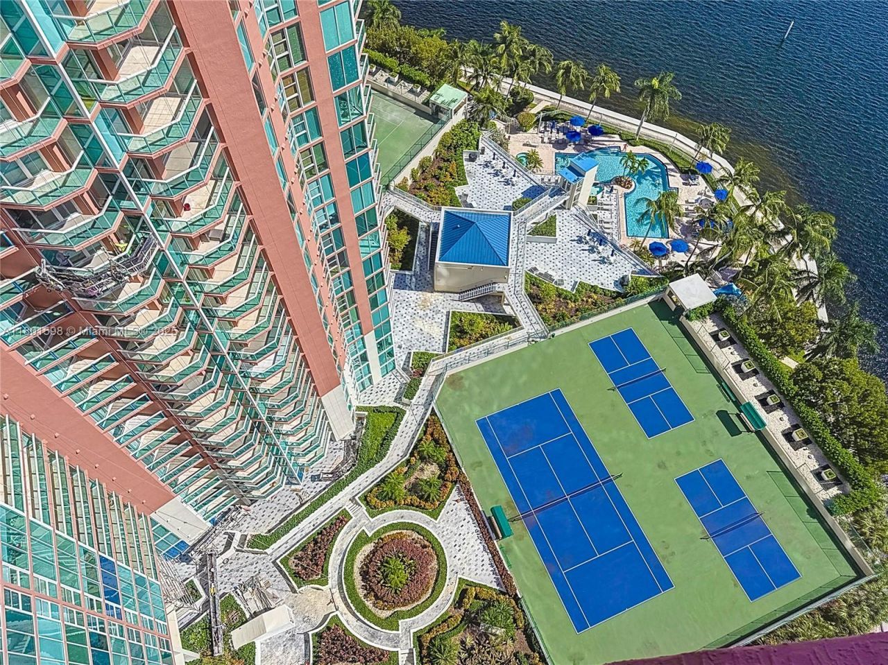 3370 Hidden Bay Dr, Unit 2813, Aventura, FL 33180 Photo