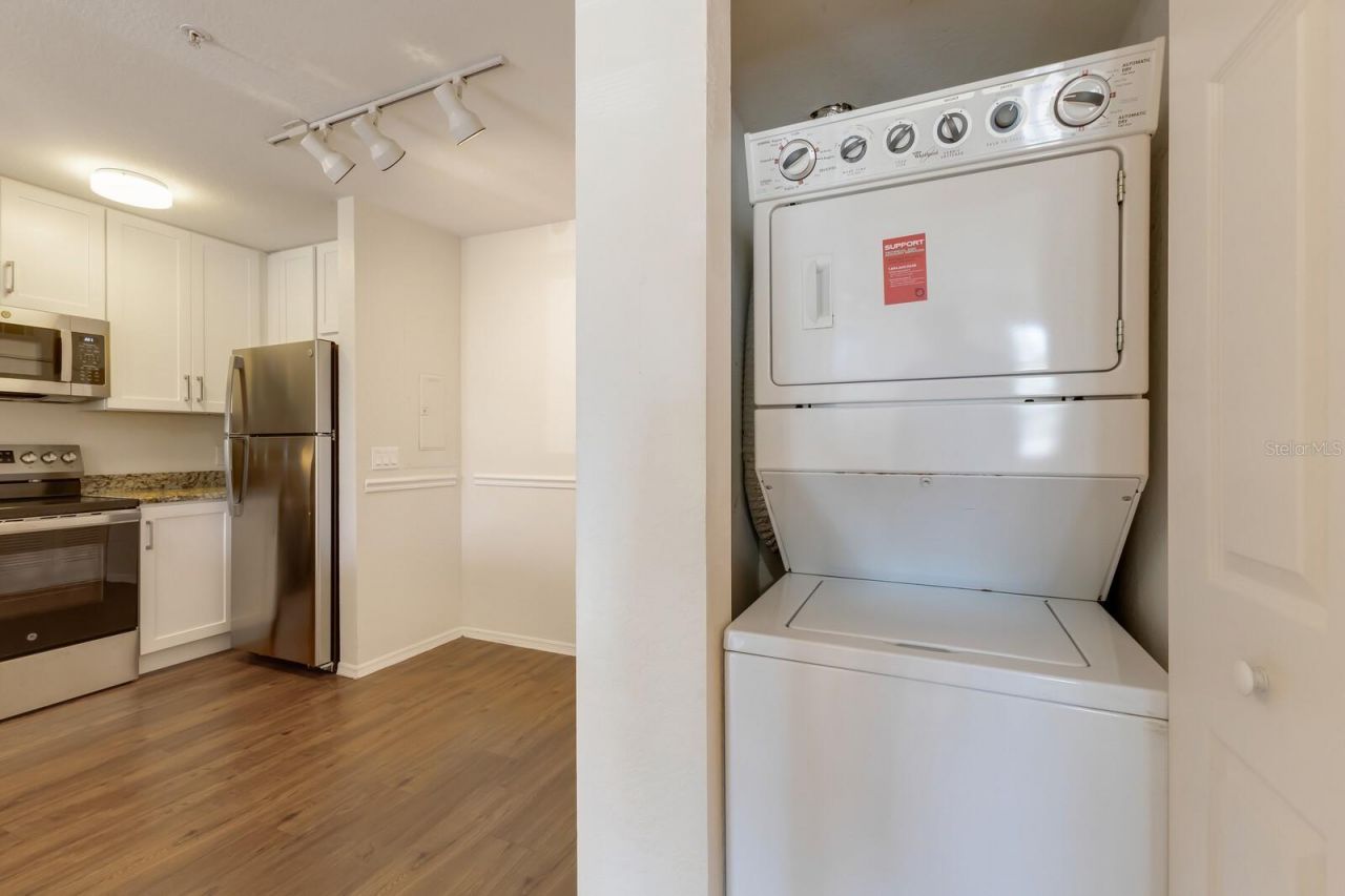 850 S Tamiami Trail, Unit 203, Sarasota, FL 34236 Photo