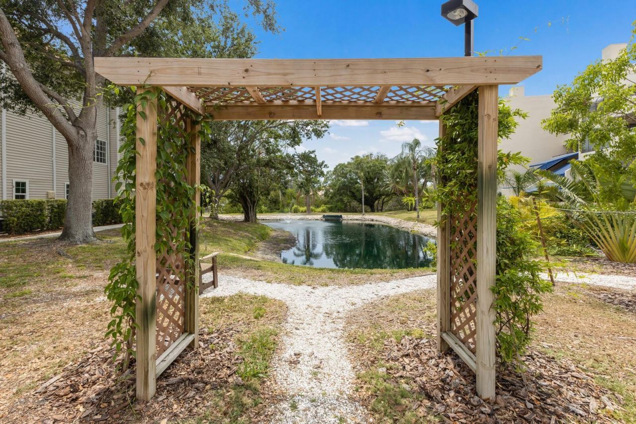 850 S Tamiami Trail, Unit 203, Sarasota, FL 34236 Photo