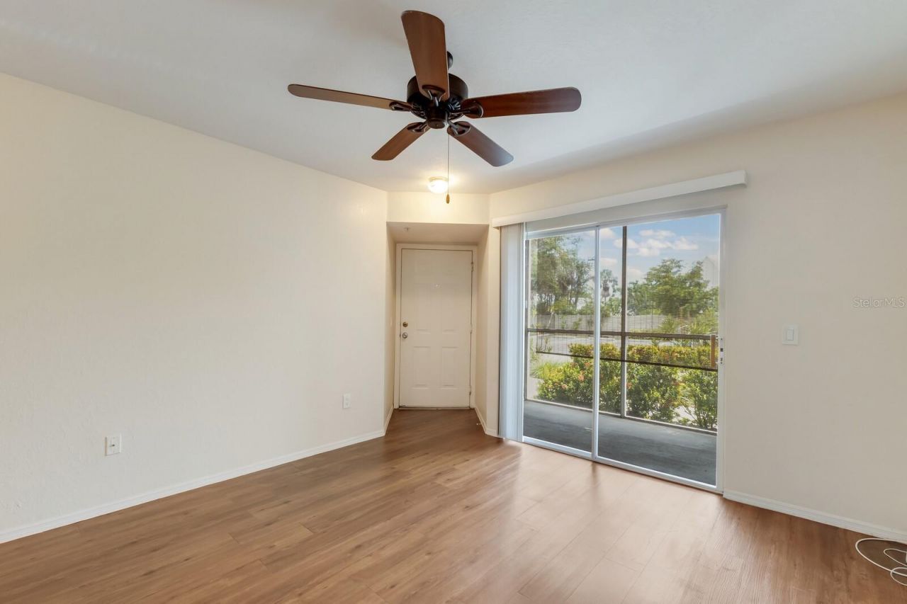 850 S Tamiami Trail, Unit 203, Sarasota, FL 34236 Photo
