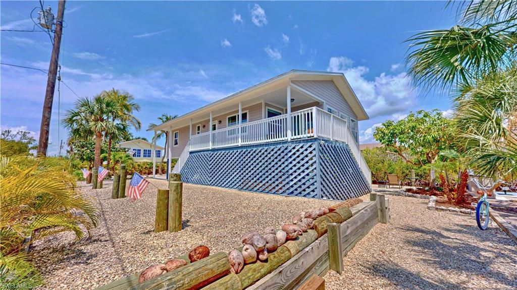 8161 Moyer Ln, Bokeelia, FL 33922 Photo