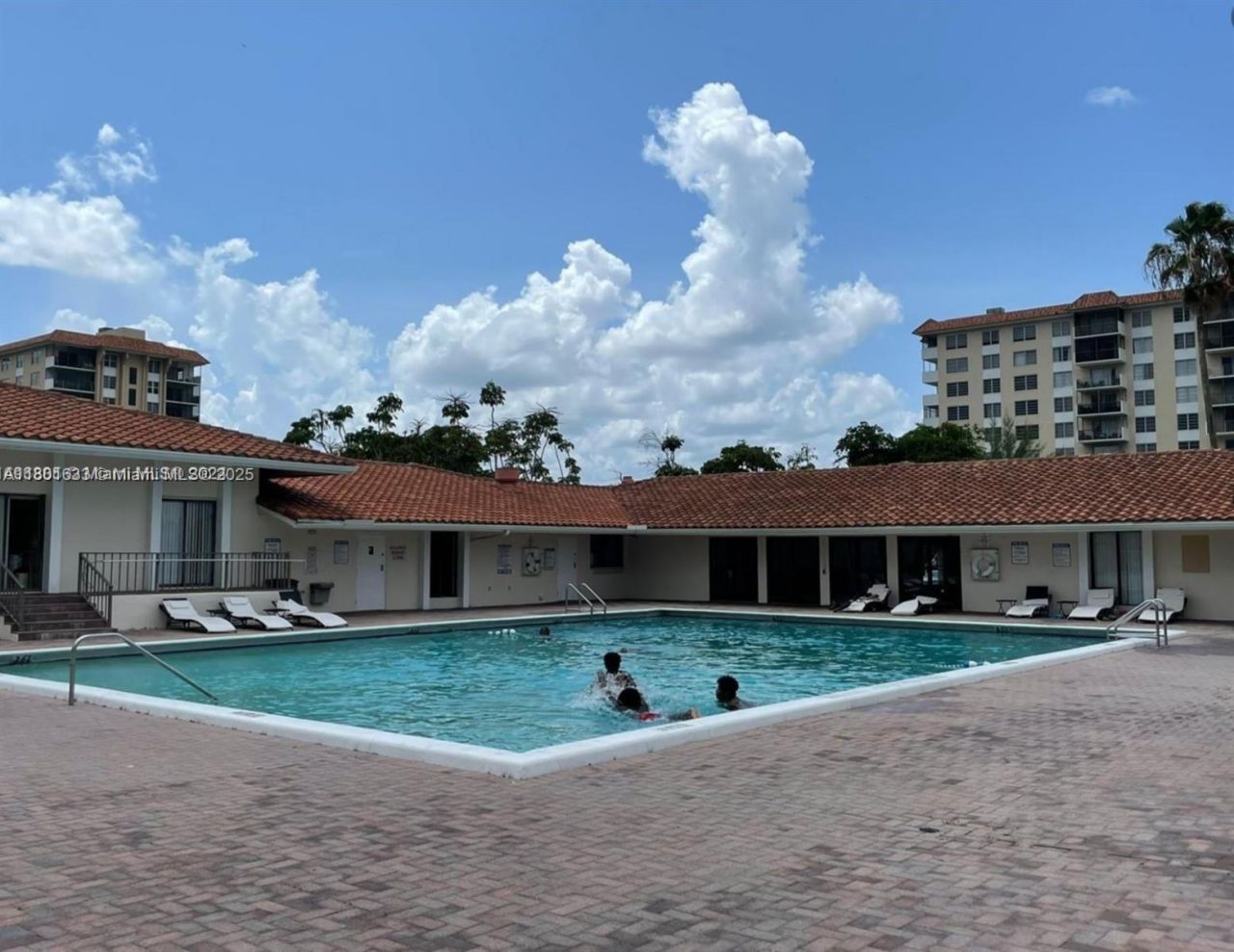 4164 Inverrary Dr, Unit 301, Lauderhill, FL 33319 Photo