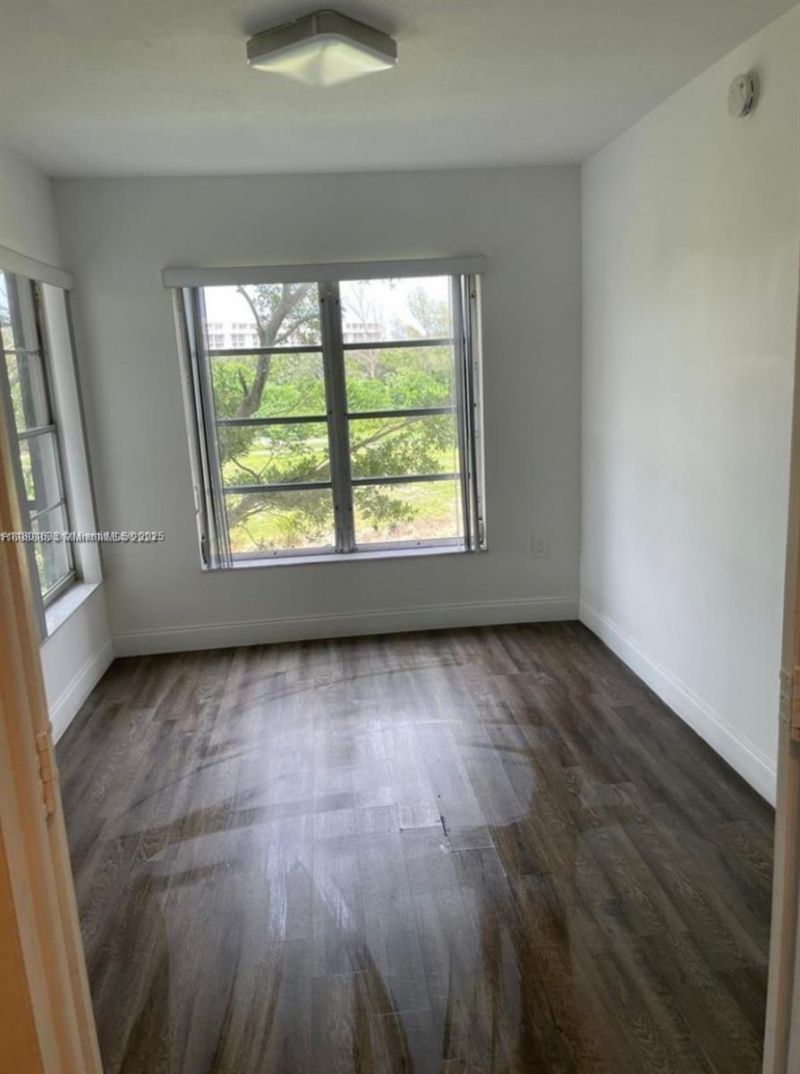 4164 Inverrary Dr, Unit 301, Lauderhill, FL 33319 Photo