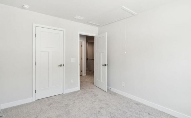 1052 Crescent Cove Lane Photo 14