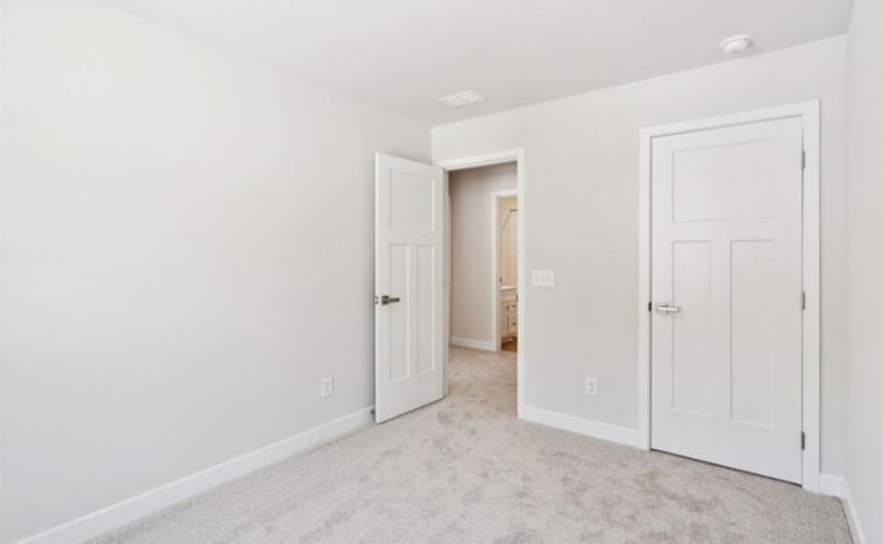 1052 Crescent Cove Lane Photo 17