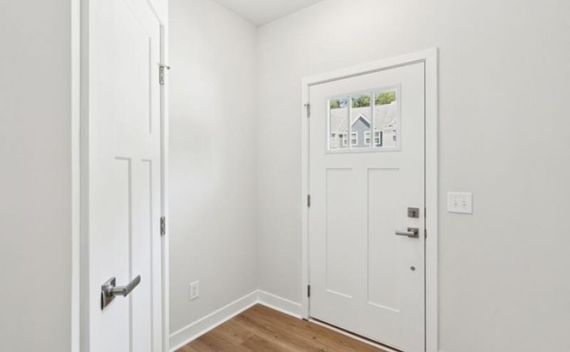 1052 Crescent Cove Lane Photo 5