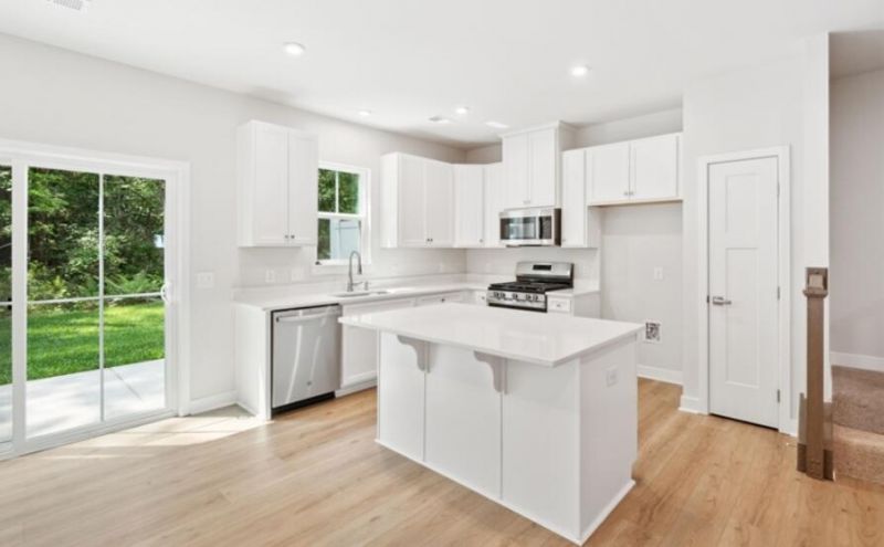 1052 Crescent Cove Lane Photo 8