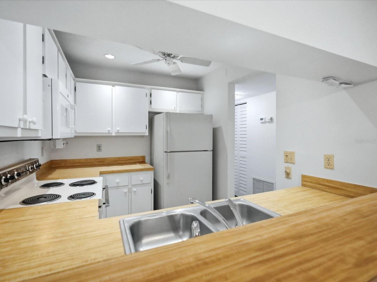 3269 Beneva Road, Unit 203, Sarasota, FL 34232 Photo