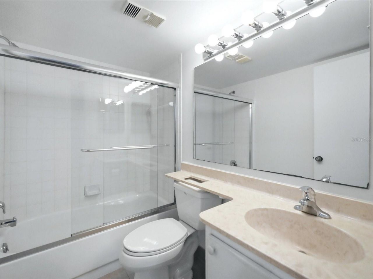 3269 Beneva Road, Unit 203, Sarasota, FL 34232 Photo