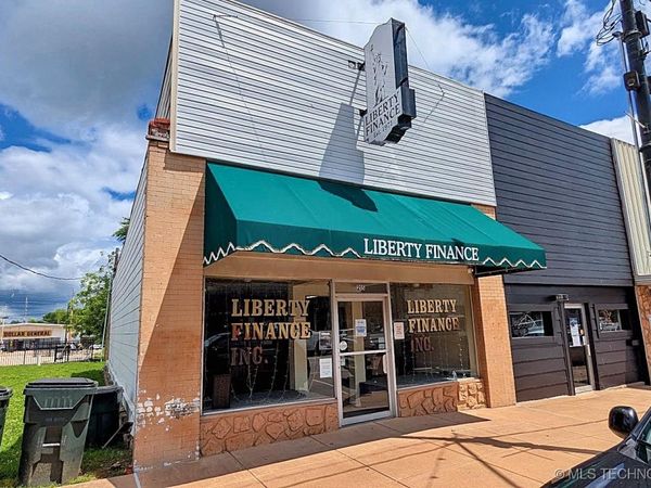 215 E 6th Street, Okmulgee, OK 74447