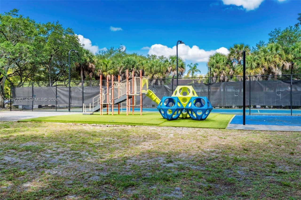 4235 N University Dr, Unit 115, Sunrise, FL 33351 Photo