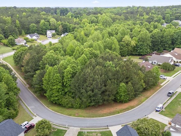 110 Meadowbrook Lane, Grantville, GA 30220