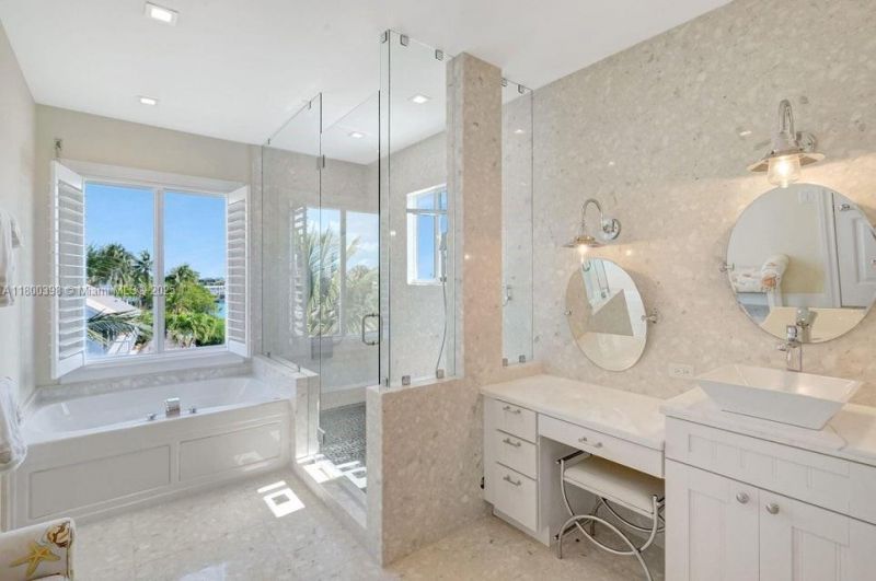 162 Bayview Dr, Islamorada, FL 33036 Photo