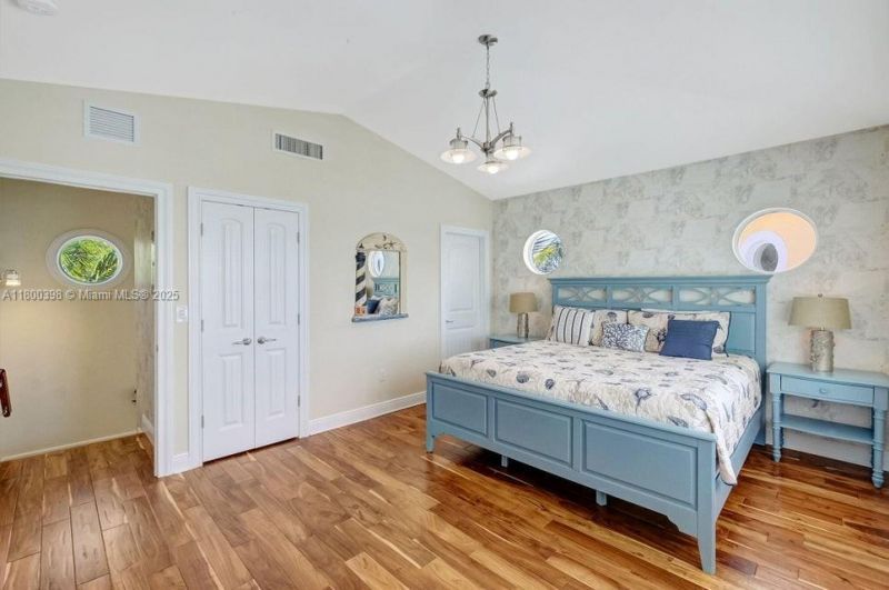 162 Bayview Dr, Islamorada, FL 33036 Photo