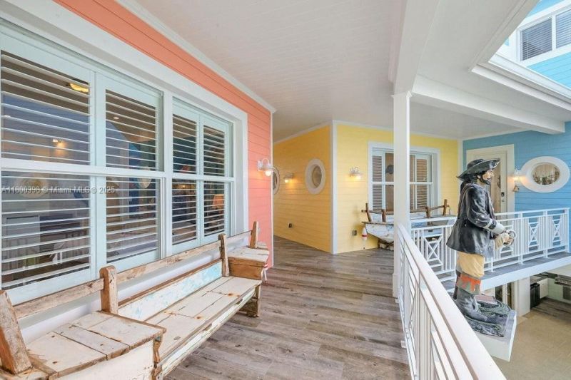 162 Bayview Dr, Islamorada, FL 33036 Photo