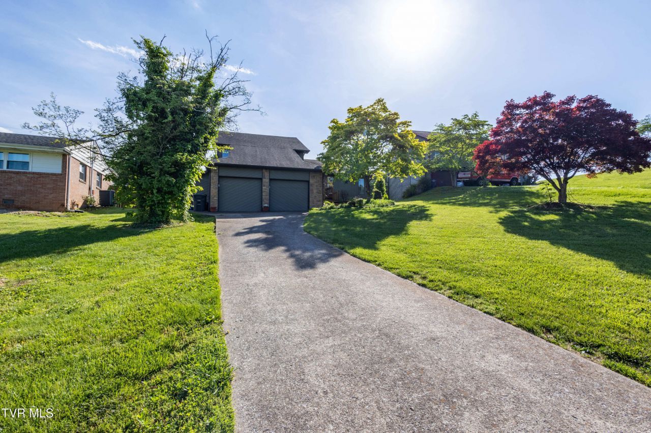 3604 Crest Road, Kingsport, TN 37664 Main Photo