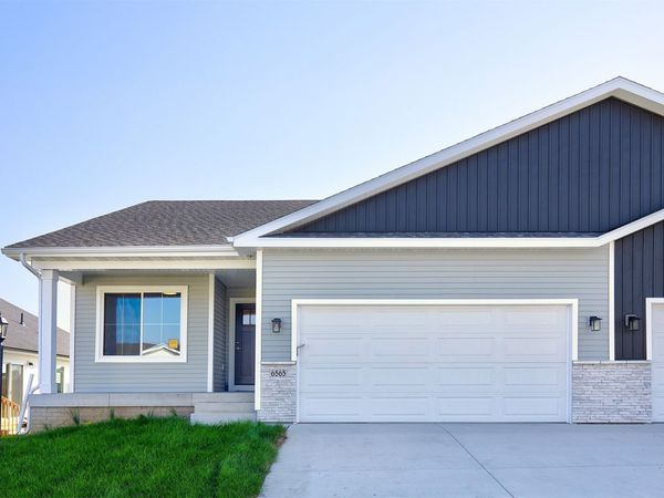 6565 NE 11th Court, Des Moines, IA 50313