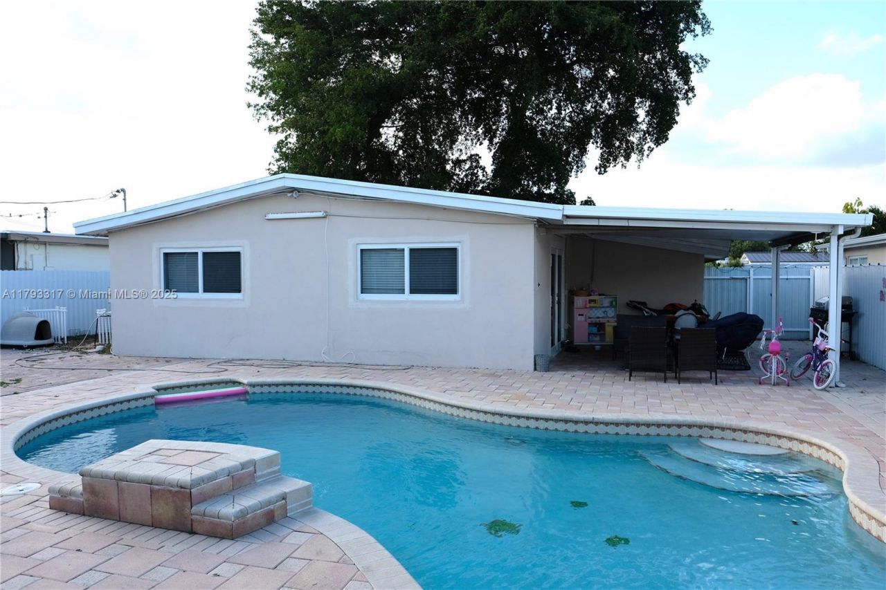 7000 SW 10th St, Pembroke Pines, FL 33023 Photo