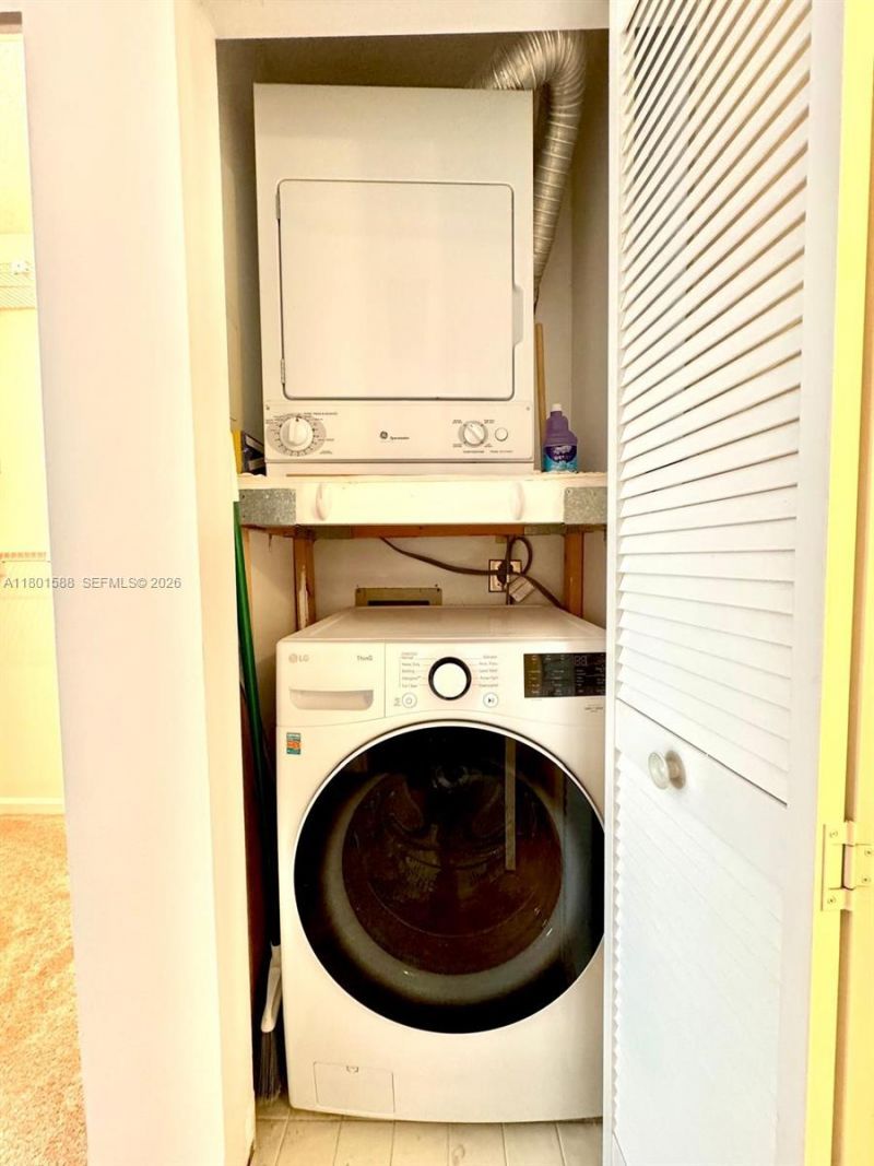 3610 Yacht Club Dr, Unit 810, Aventura, FL 33180 Photo