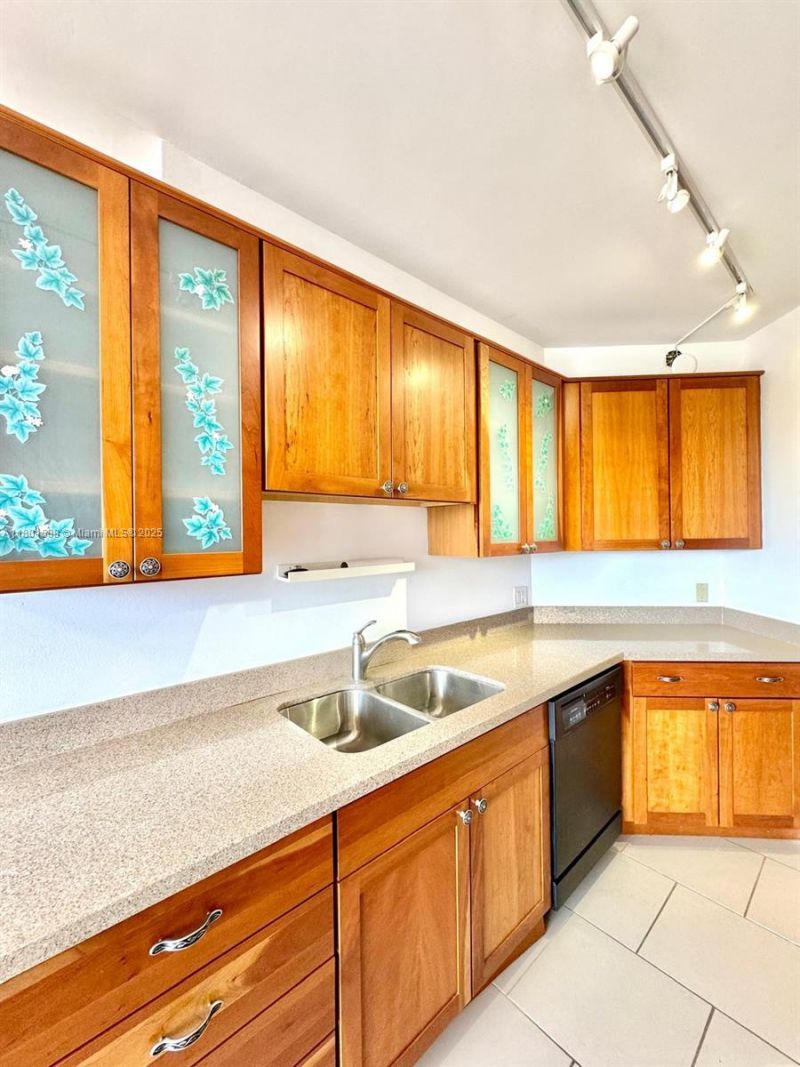 3610 Yacht Club Dr, Unit 810, Aventura, FL 33180 Photo